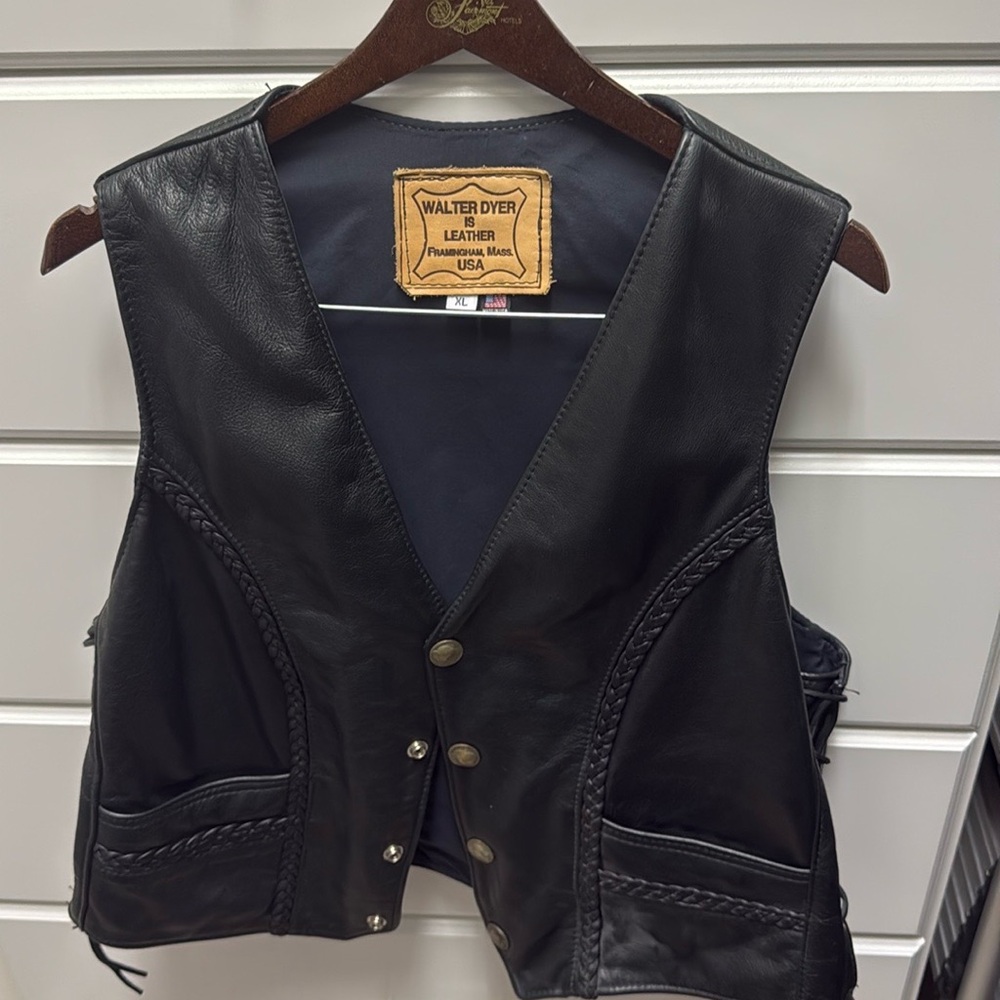 Walter Dyer is Leather vest